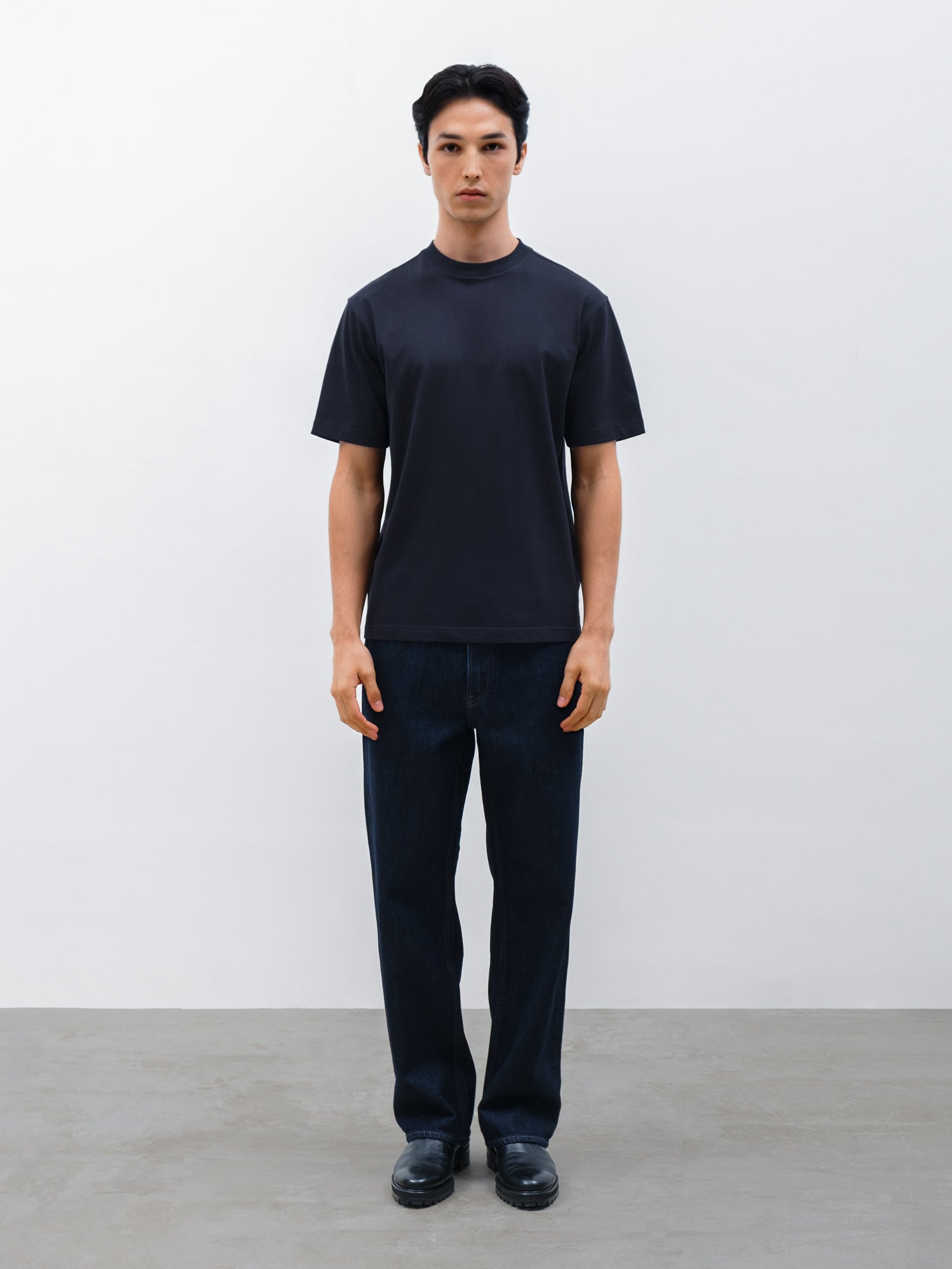 Men Arlo Crew Neck T-shirt in Dark Navy and Denim Pant