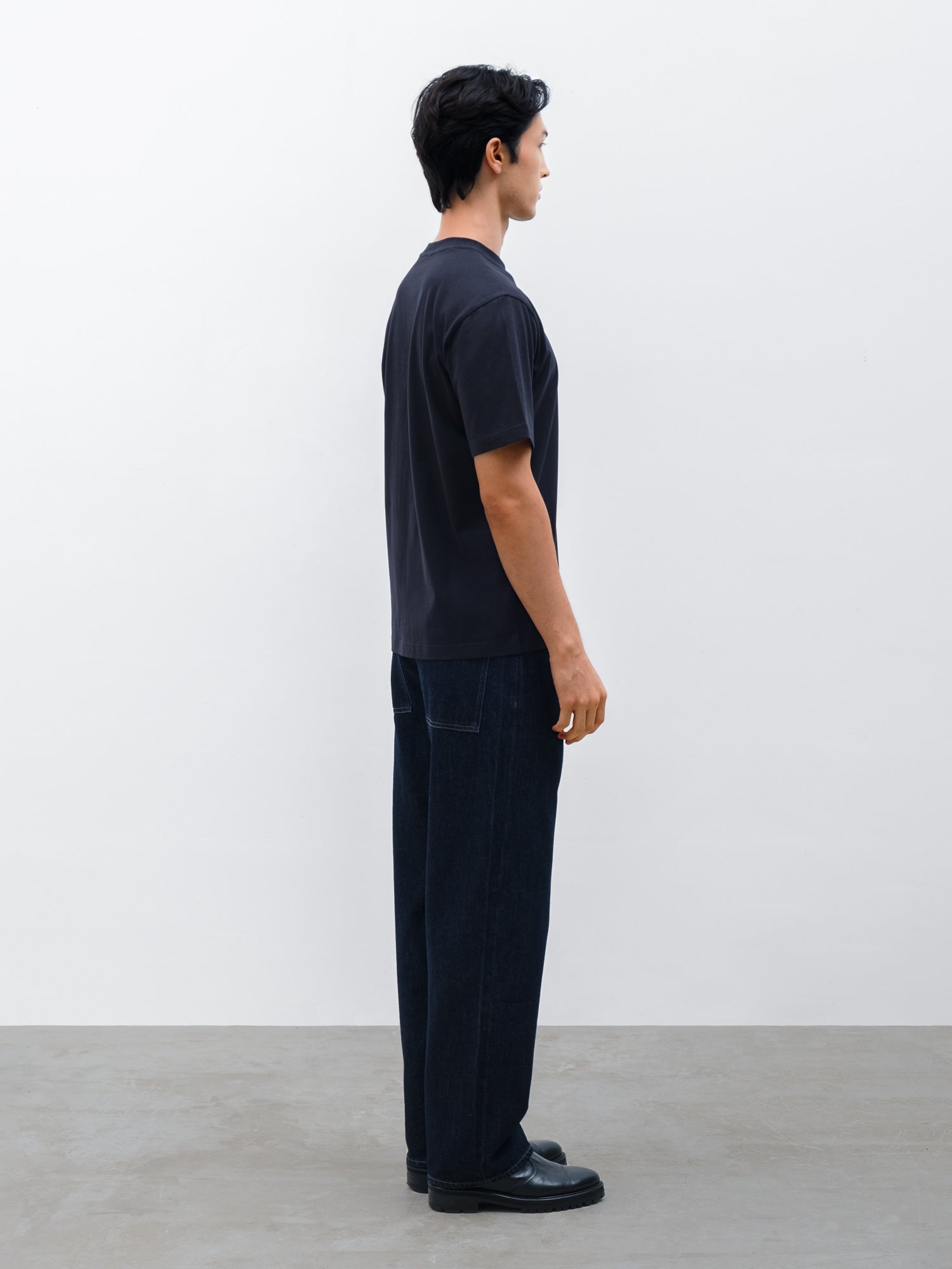 Men Arlo Crew Neck T-shirt in Dark Navy and Denim Pant