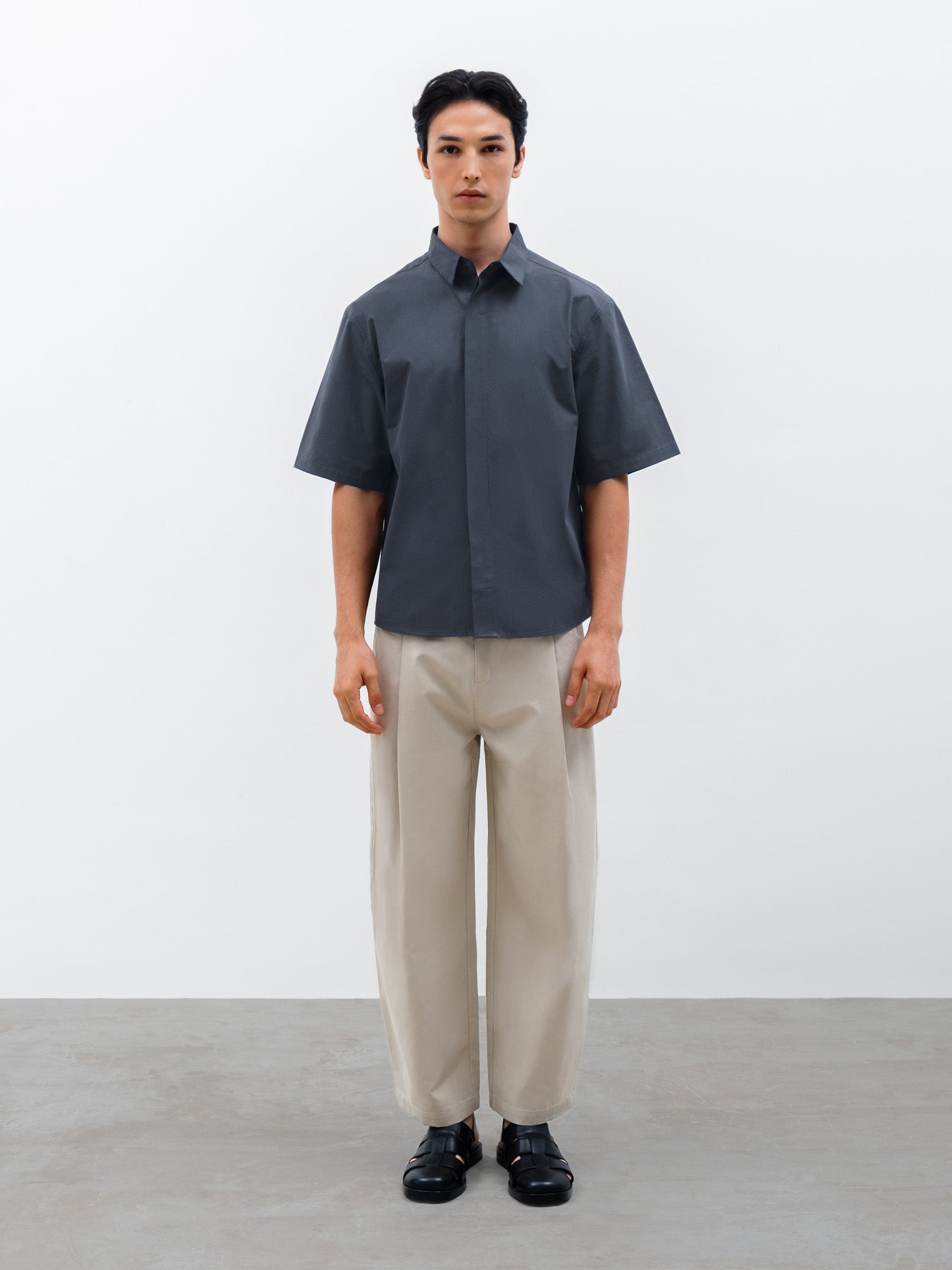 Men Slate Shirt in Charcoal Navy and Silo Barrel Pant in Bean Beige