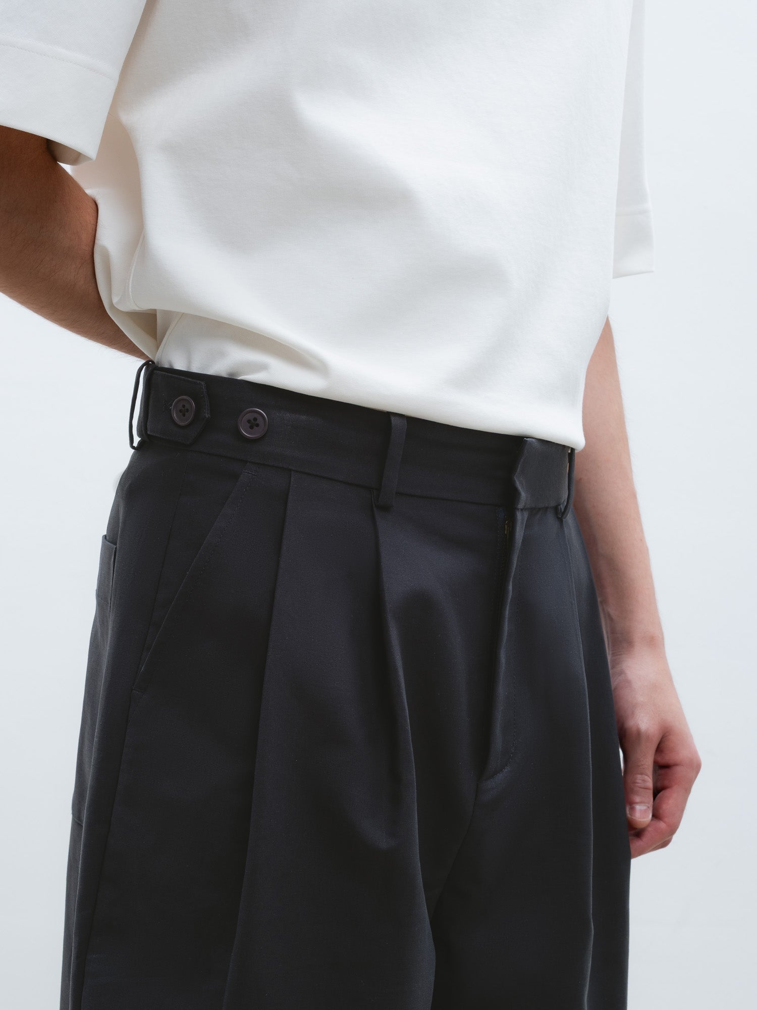 Bren Pant in Dark Navy