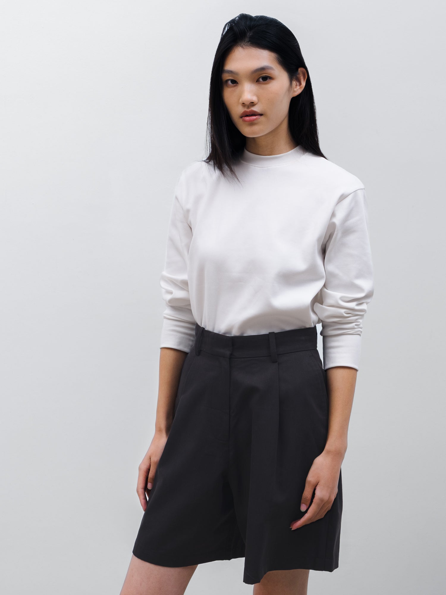 Women Orin Long Sleeve T-shirt in White and Kian Short in Black