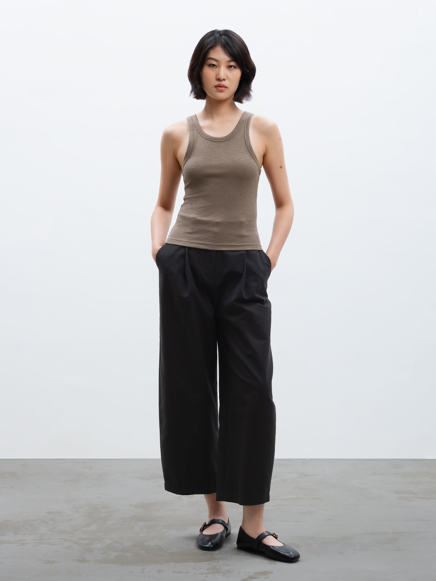 Rhea Tank in Umber