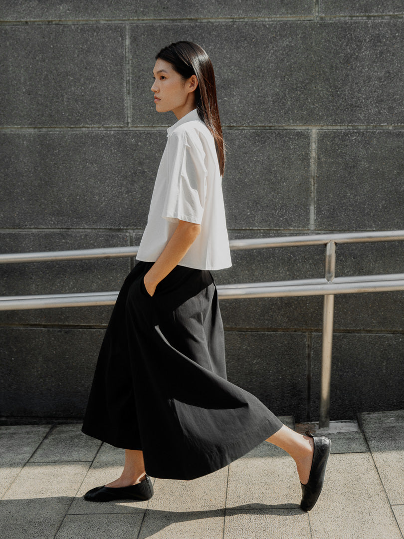 Women Soren Short Sleeve Shirt in White and Pleated Maxi Skirt in Black